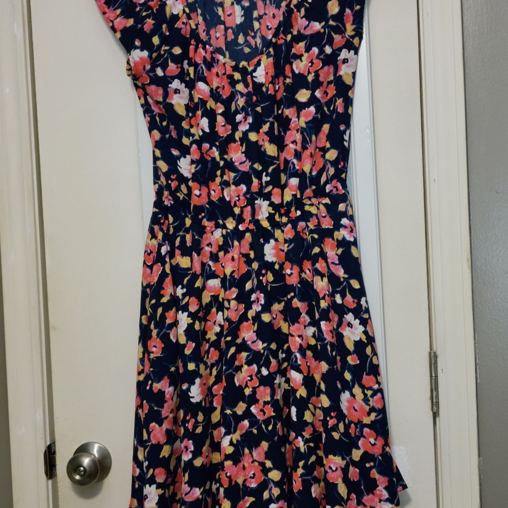Floral dress with pockets